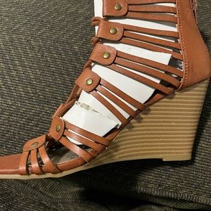 Brand New Woman Sandals